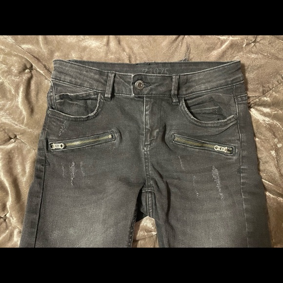 Zara cropped/ankle jeans, size 2 - Picture 3 of 5